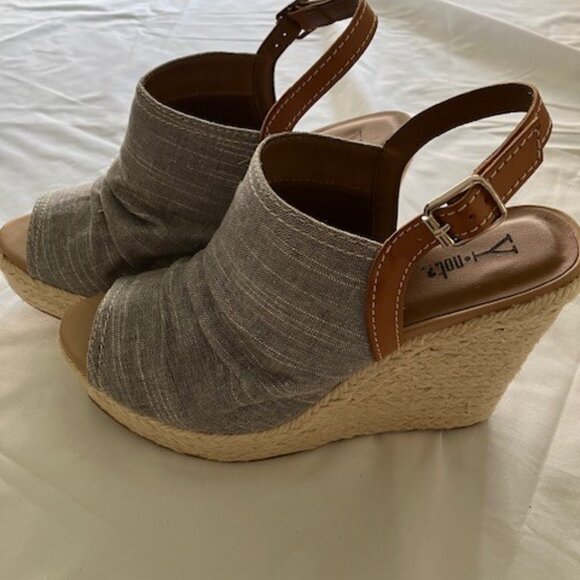 Roper grey canvas sandals - Picture 3 of 3